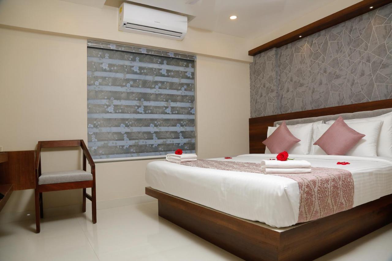 Hotel Crystals Cove Thekkady Extérieur photo